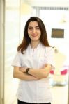 Diş hekimi Büşra ÇETİNKAYA
